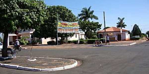 Santa Albertina-SP-Praa da Matriz-Foto:Luis Brito