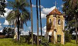 Santa Cruz das Palmeiras - Antiga Capela da Fazenda Vista Alegre