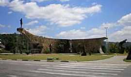 Santana de Parnaba - Monumento aos Bandeirantes em Santana de Parnaba-SP-Foto:Udson Pinho