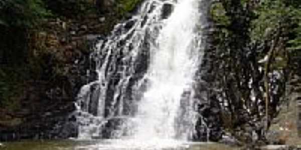 Cachoeira Pavuna-Foto:Camila Tirapelli 