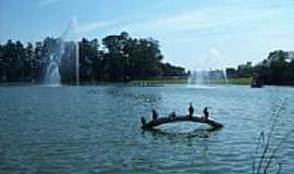 So Paulo - Fonte e Lago do Ibirapuera-Foto:Jadeon Basilio de Fr