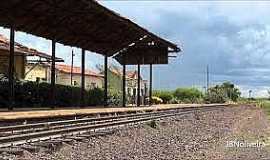 Silvnia - Silvnia-SP-Estao Ferroviria-Foto:Joo B. N. Oliveira