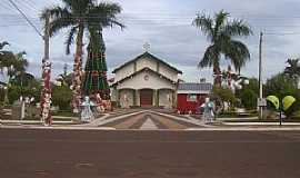 Suzanpolis - Suzanpolis-SP-Igreja Matriz com motivos Natalinos-Foto:Eng Antonio Zizas Junior