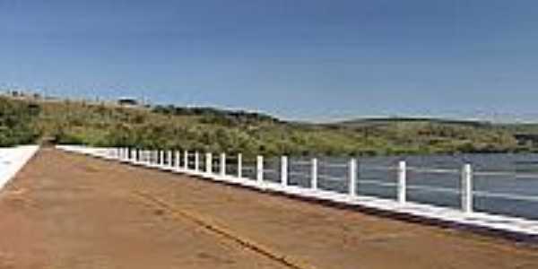 Timbur-SP-Ponte sobre o Rio Paranapanema-Foto:commons.wikimedia.org