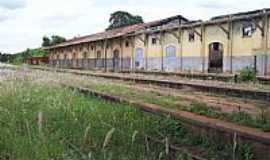 Tup - Tup-SP-Prdio da antiga Estao Ferroviria-Foto:L.S.Macedo