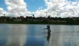 Lagoa da Canoa - Pescador representando joo de Deus, Por Paulo Lemos