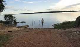 Arapoema - Arapoema-TO-Pescador no Rio Araguaia-Foto:Joel Donin 