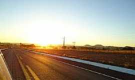 Barrolndia - Nascer do Sol na estrada-foto:Maverick75 