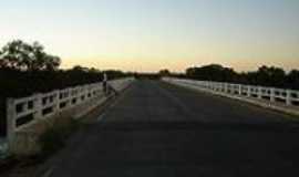 Santa Rita de Cssia - ponte do rio preto que da acesso a cidade, Por ieda