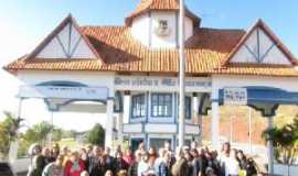 Imobilirias, Restaurantes e outros servios em MaricRJROGER TURISMO em Maric