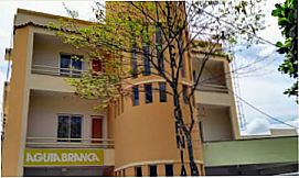 Hotel Calif�rnia em Ibira�u, ES
